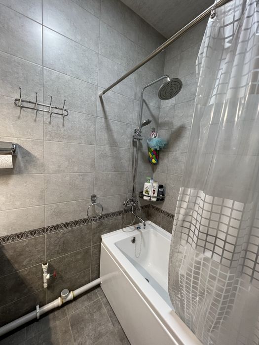 Продается 5 комнатная квартира г.Бухара.