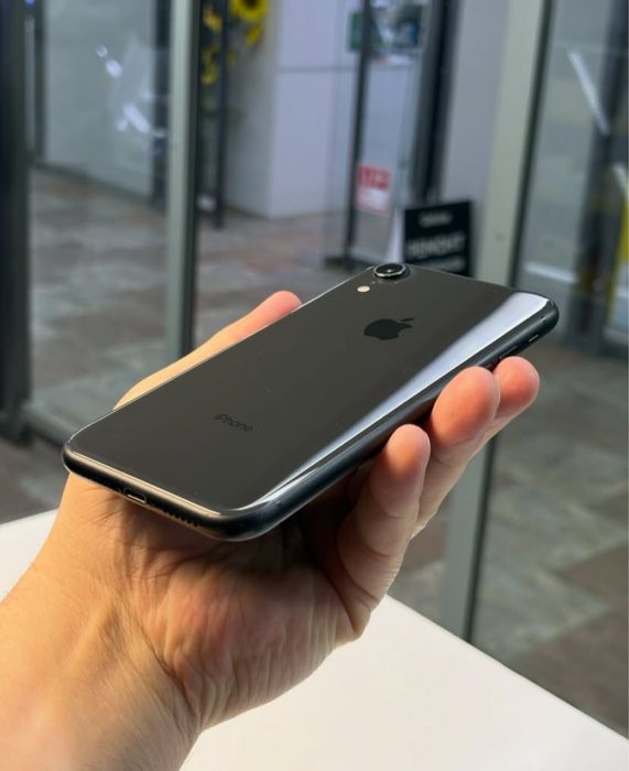 Продам Айфон XR 64gb