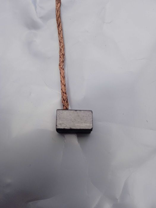 Четки за електромотор на актуатора за изитроник / easytronic.