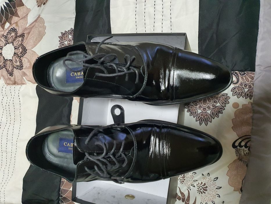 Pantofi CABANI numărul 45