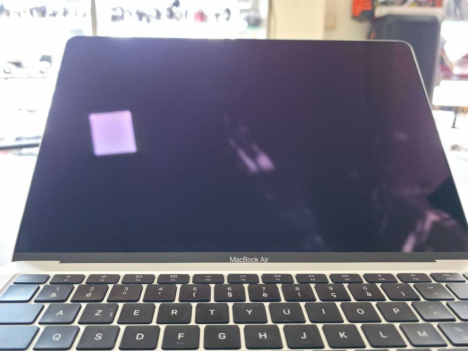MacBook Air (Retina, 13-инчов, 2020 г.) Intel Core i3