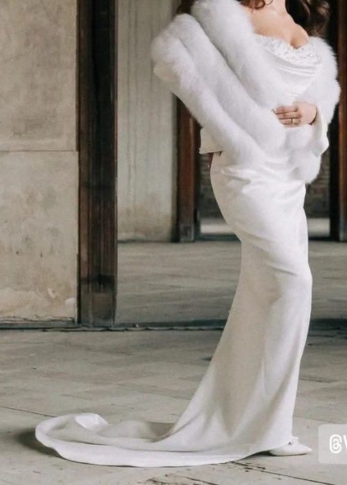 Rochie de mireasă mănuși și voal de 3  m inclus