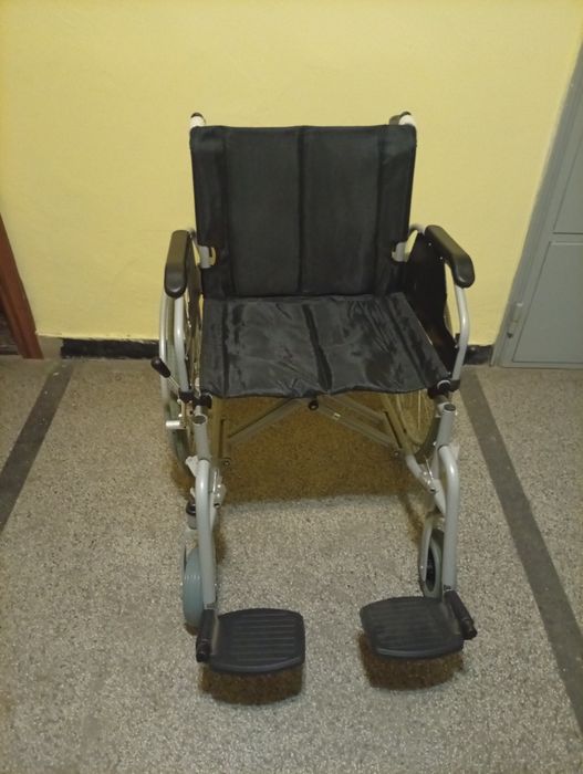 Продавам рингова инвалидна количка