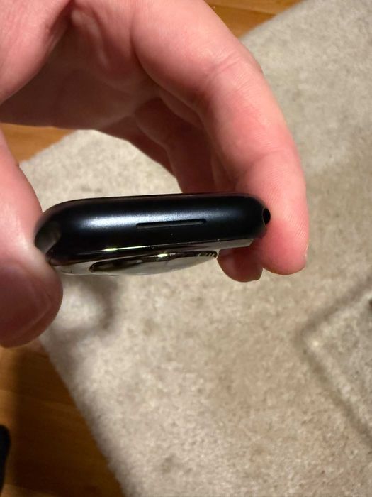 Apple Watch S8, Midnight, 45mm, 100% батерия + подарък кейс