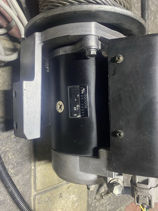 Продам лебедку тойота