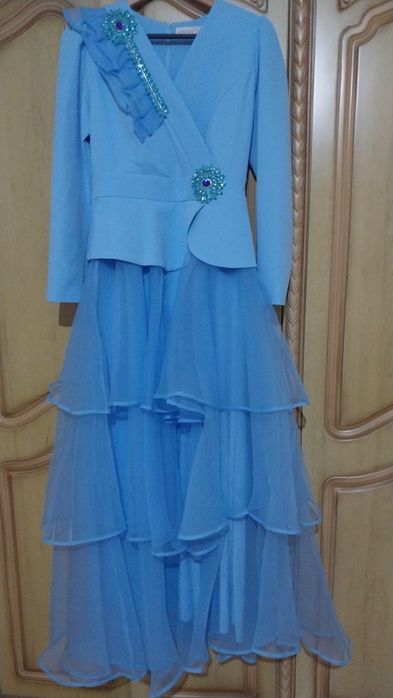 Вечерние платье.