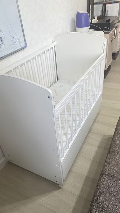 Детская кровать манеж