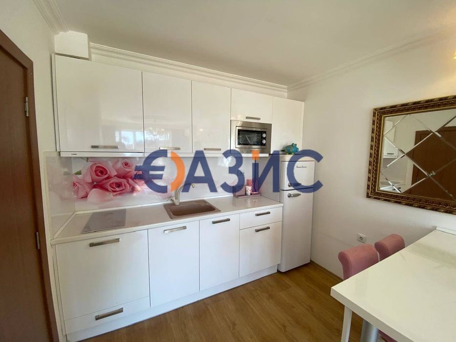 Продава се Двустаен апартамент в к.к. Слънчев бряг - 68 кв.м за 1868 €/кв.м - Снимка #12