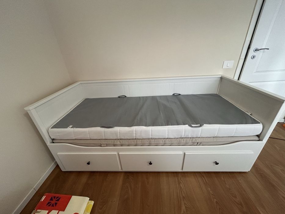 Divan cu 3 sertare si 2 saltele Ikea