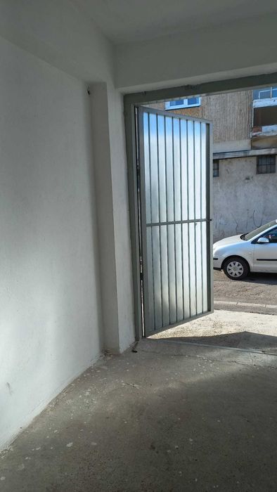Inchiriez garaj in GALATI  Piata Centrala