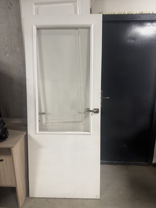 Продам межкомнатную дверь
