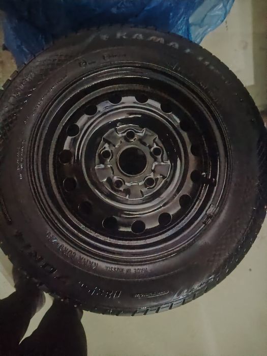 Фирма Кама шыни в хорошем состоянии вместе дисками