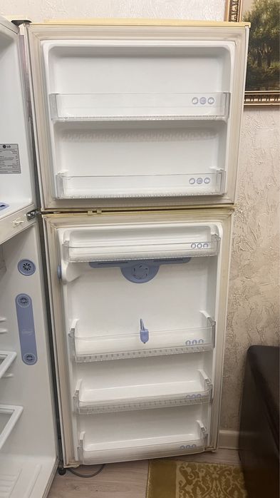 Продам холодильник