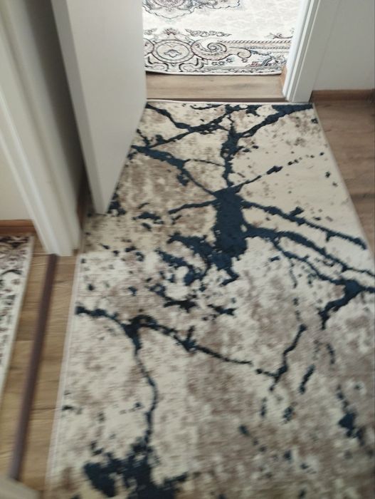 Продаётся 2-х комнатная квартира в Чирчике