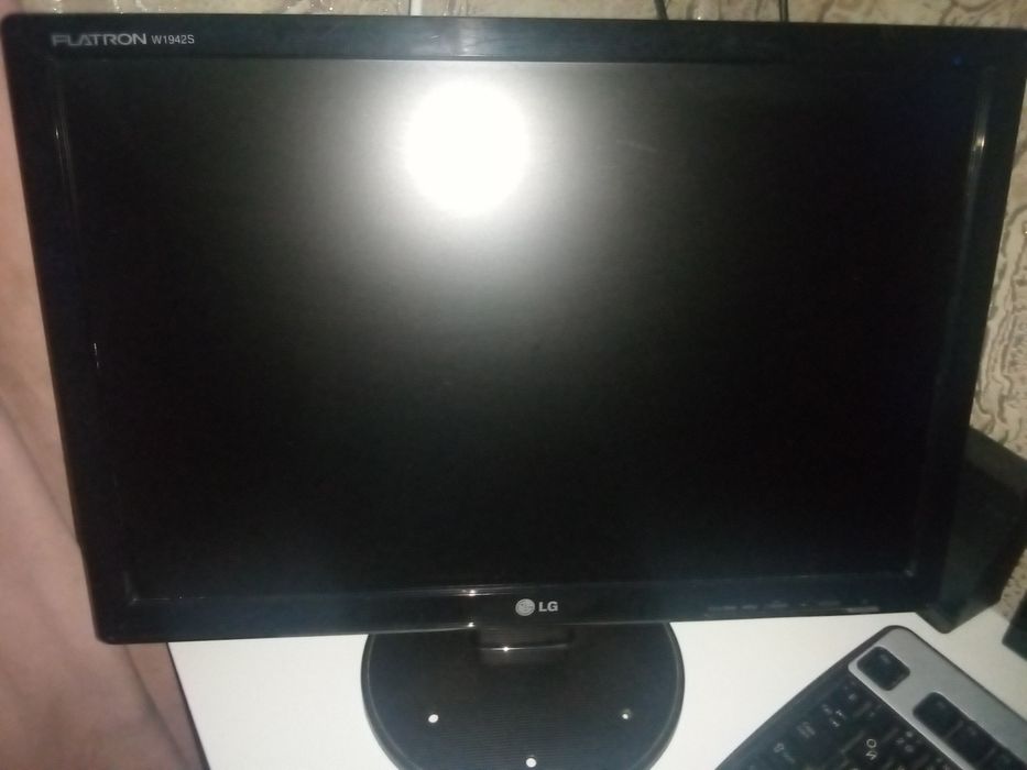 Продам монитор LG