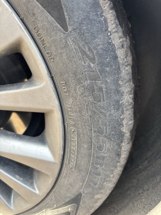 Dunlop 215/55/17 лето