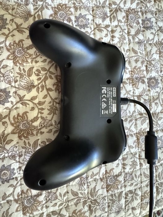 Vând controller HORI Fighting Commander Octa, compatibil cu Xbox Series X/S, Xbox One și PC
