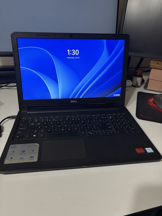 Laptop Dell Inspiron 15 | i5 Gen 8 / 8GB RAM / SSD 256GB / Placă Video Dedicată 2GB