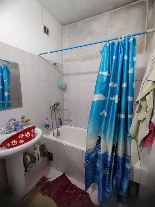 Куйлюк-5 массив. 2-комн. 3-й этаж. 2-балкона 2×3.