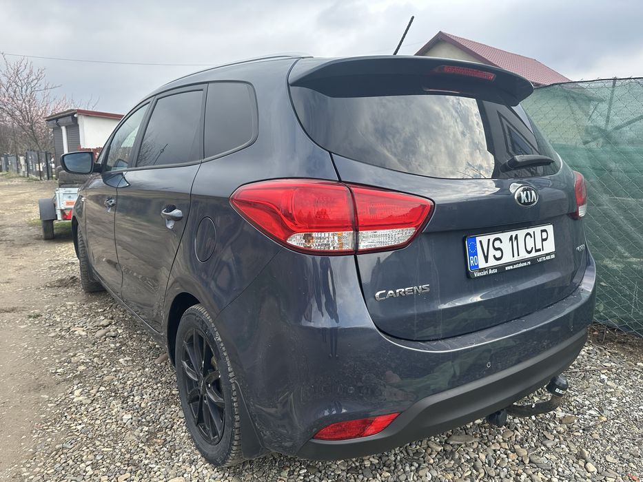 Kia Carens - 2016 motor 1.7 disel