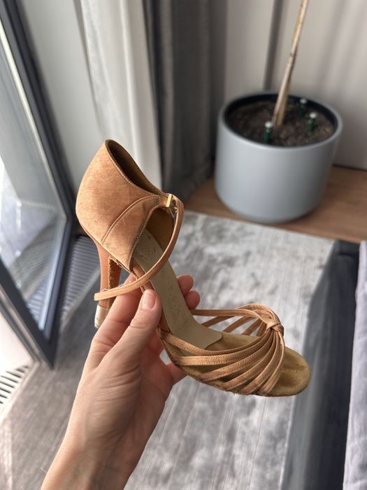 Туфли для бальных танцев