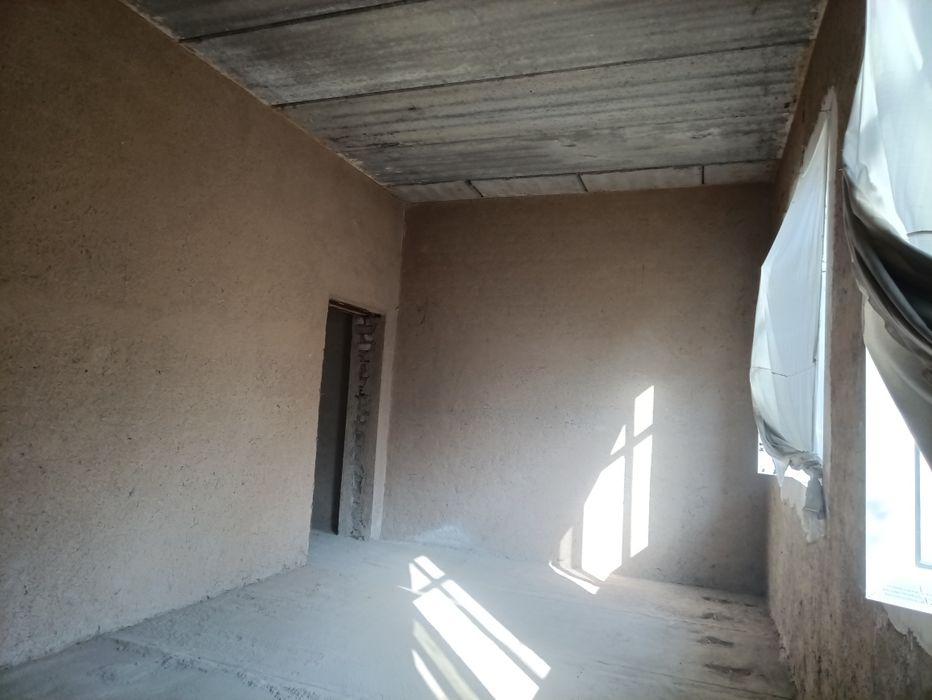 Уй сотилади 8 сотих