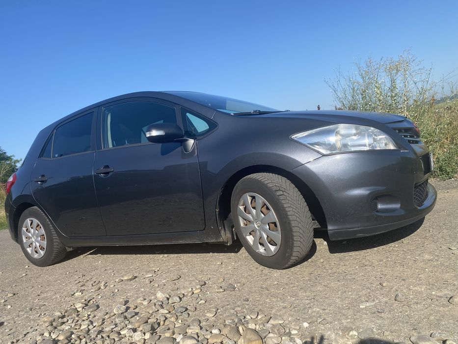 TOYOTA Auris 0 — imagine 2