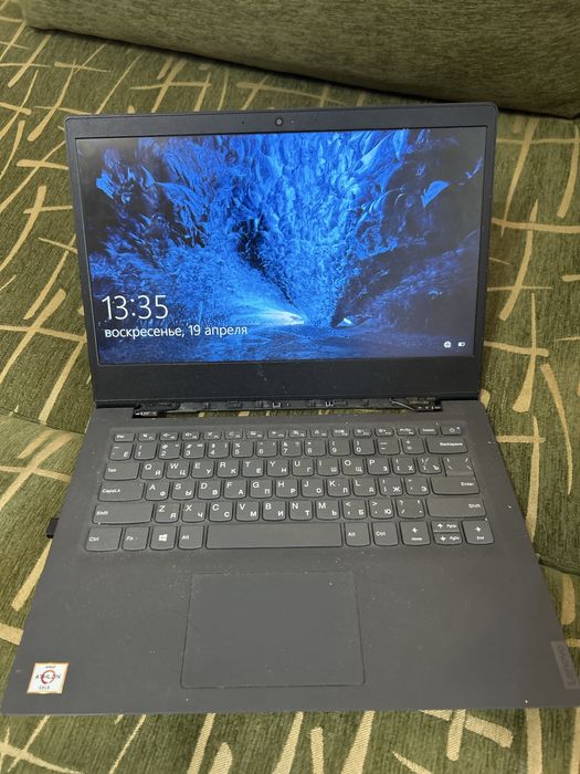 В продаже ноутбук Леново