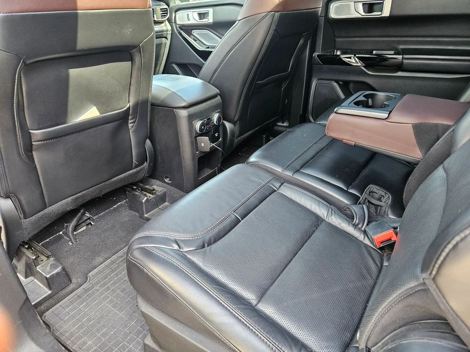 Ford Explorer Ford Explorer Platinium,3.0L,PHEV,457 HP,panoramic,7 locuri,