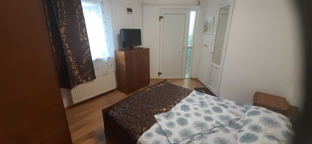 Casuta  Briza Marii - Costinesti  , din poarta se vede marea , rezervari 0745997301