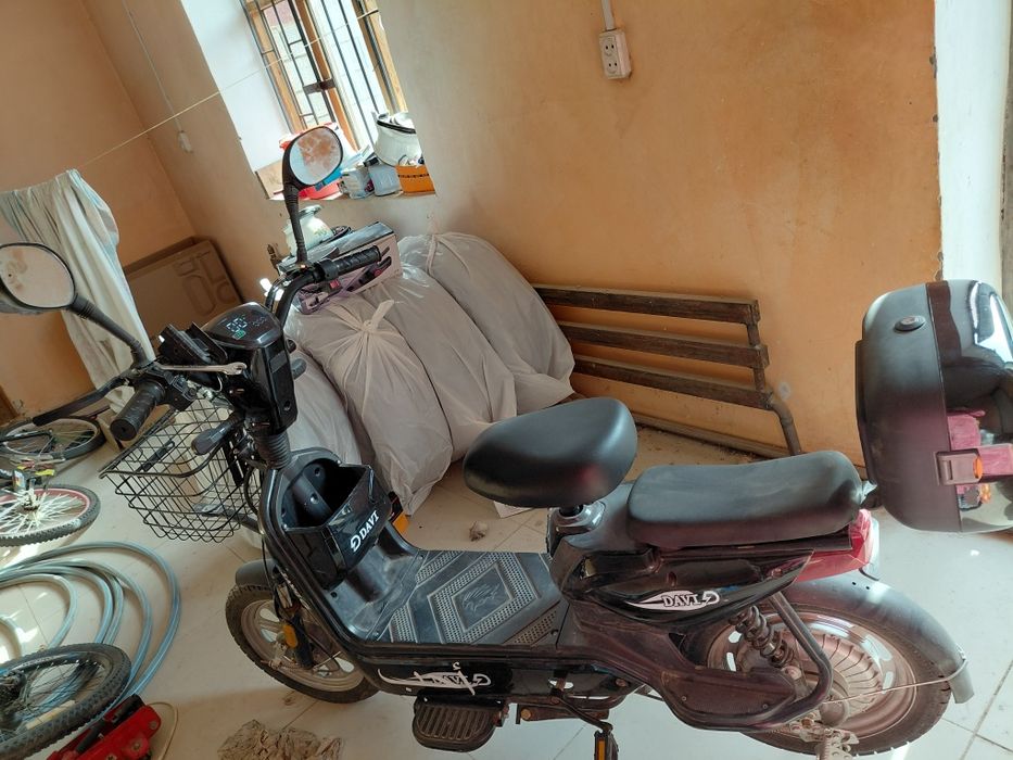 Электроскутер Davi 800vat