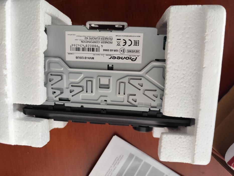 Продам магнитолу pioneer