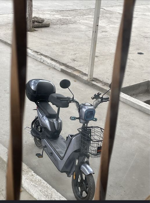 Moped skuter срочнo