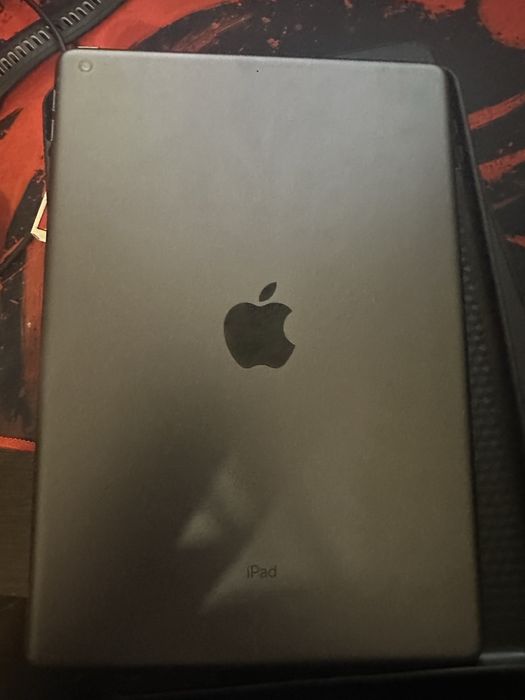 Продам планшет Ipad 9 64 Gb