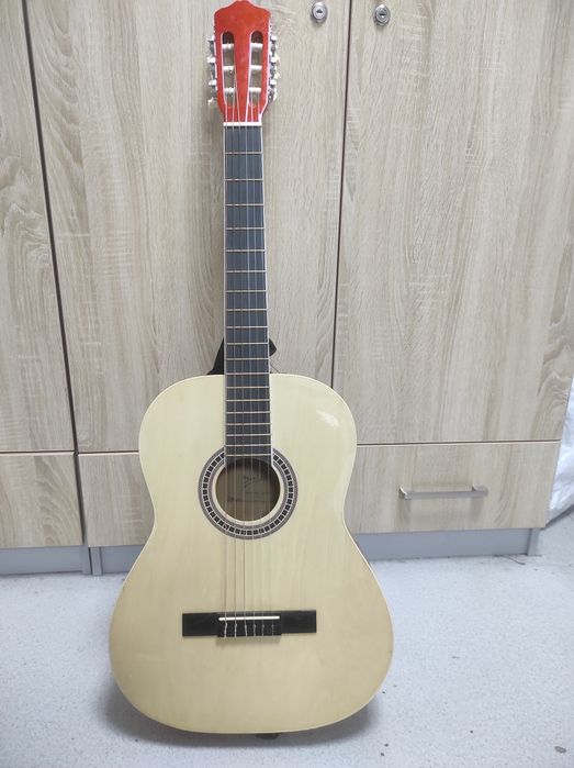 Gitara sotiladi firmasi Devisier