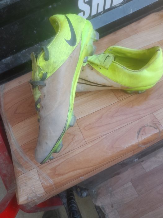 Бутсилар сотилади 150 000 сумдан,яна келишамиз