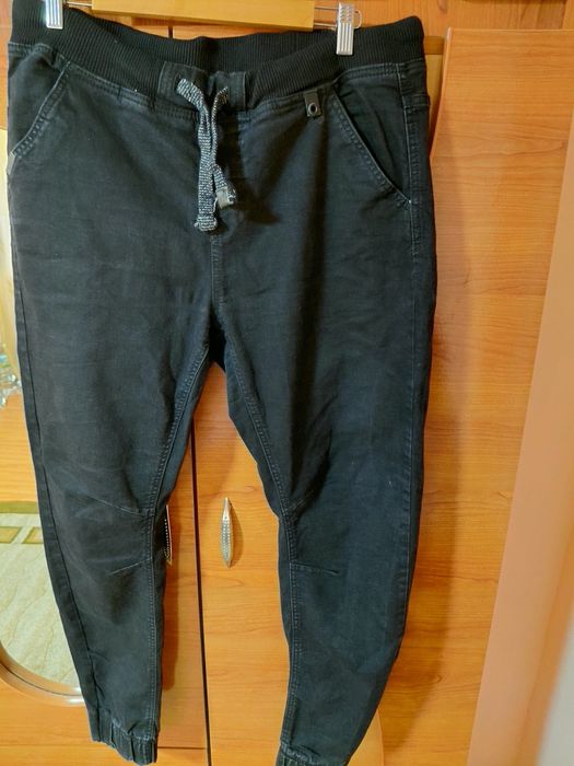 Lot / Blugi Bărbați Noi Tip Jogger (Cu Elastic și Șnur) – Mărimi 34 / M-L(Citiții deacrierea)