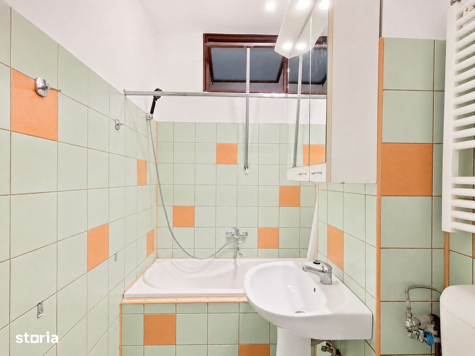 Vanzare apartament cu 2 camere, decomandat, mobilat si utilat - Bld. G