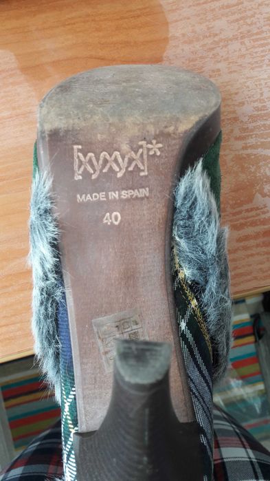 Сделай акцент на ярких сапожках