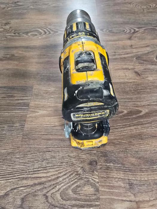 Masina de gaurit si insurubat Dewalt DCD795D -P-
