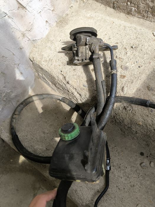 Насос ГУРа Гольф 2,3