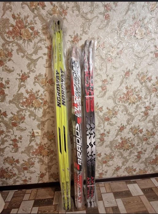 Продам лыжи беговые