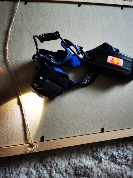 Продам налобный фонарь