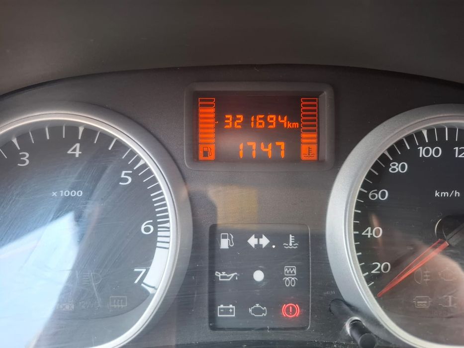 vand dacia duster 4×4 an 2011,1.5l disel