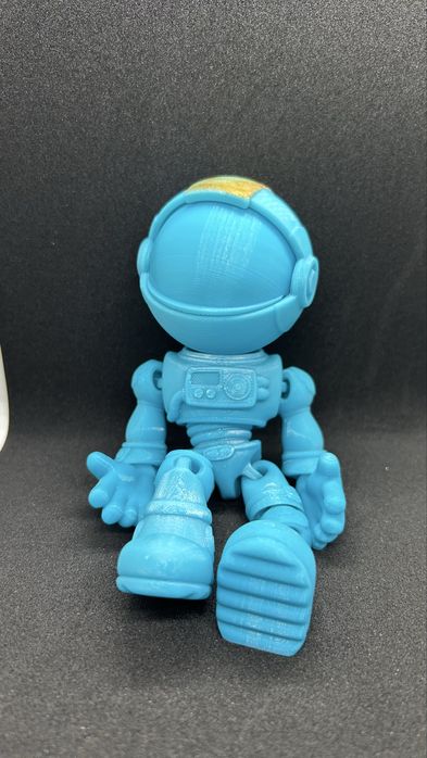 Игрушка космонавт
