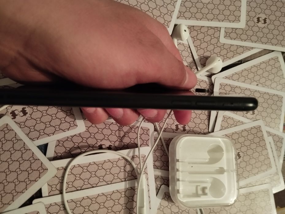 Iphone Xr juda aʼlo tel