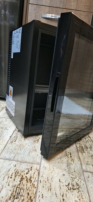 Мини хладилна  витрина