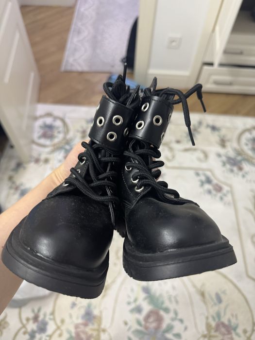 Ботинок без меха 23 размер