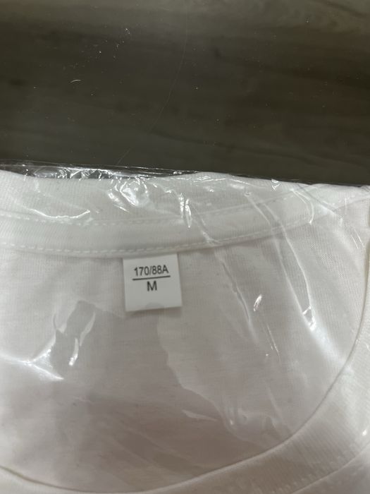 Продам футболки Calvin Klein