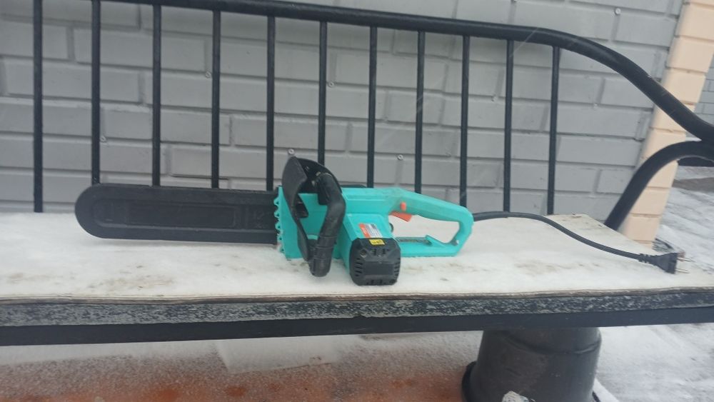 Продам сучкорез электрическй в хорошем состояние